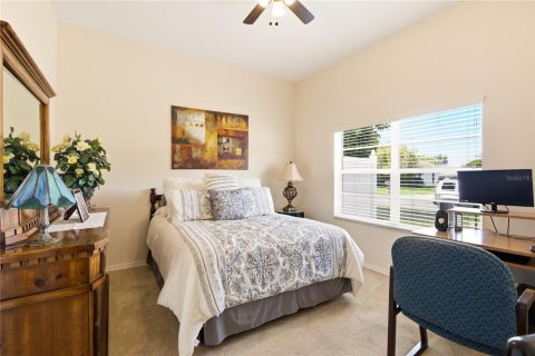 House in New Port Richey, Florida 3 bedrooms, 189.71 sq.m. № 2345617 - photo 20