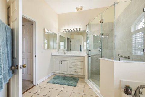 House in New Port Richey, Florida 3 bedrooms, 189.71 sq.m. № 2345617 - photo 30