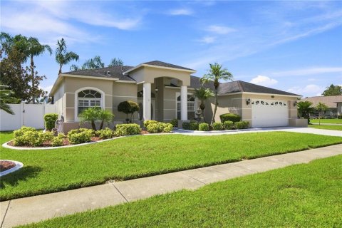 House in New Port Richey, Florida 3 bedrooms, 189.71 sq.m. № 2345617 - photo 2