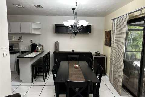 Купить виллу или дом в Майами, Флорида 3 спальни, 208.29м2, № 2017555 - фото 12