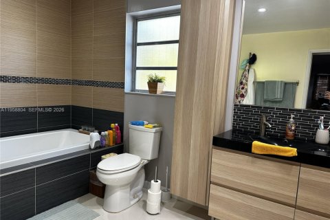 Купить виллу или дом в Майами, Флорида 3 спальни, 208.29м2, № 2017555 - фото 20