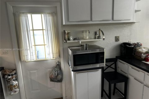 Купить виллу или дом в Майами, Флорида 3 спальни, 208.29м2, № 2017555 - фото 17