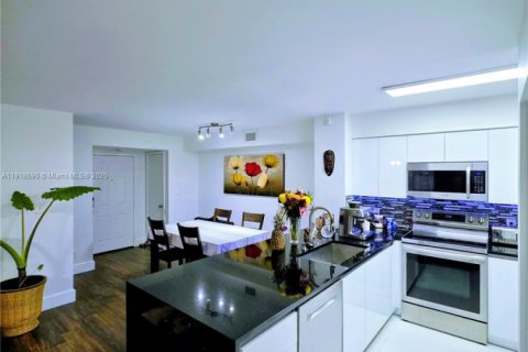 Condominio en venta en Hollywood, Florida, 3 dormitorios, 114.83 m2 № 1973942 - foto 3