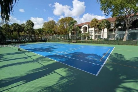 Condominio en venta en Hollywood, Florida, 3 dormitorios, 114.83 m2 № 1973942 - foto 16