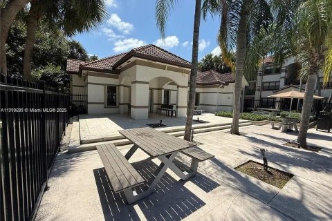 Condominio en venta en Hollywood, Florida, 3 dormitorios, 114.83 m2 № 1973942 - foto 18