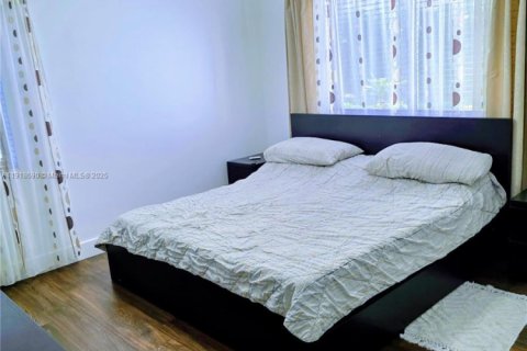 Condominio en venta en Hollywood, Florida, 3 dormitorios, 114.83 m2 № 1973942 - foto 5