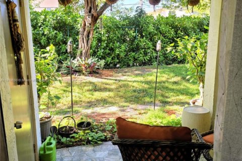 Condominio en venta en Hollywood, Florida, 3 dormitorios, 114.83 m2 № 1973942 - foto 11