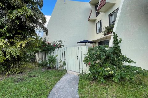 Apartment in Miami, Florida 1 bedroom, 72.09 sq.m. № 1995215 - photo 6