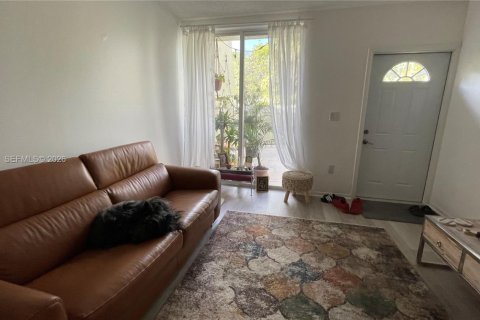 Apartment in Miami, Florida 1 bedroom, 72.09 sq.m. № 1995215