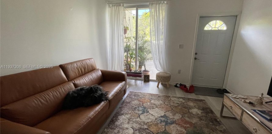 Apartment in Miami, Florida 1 bedroom, 72.09 sq.m. № 1995215