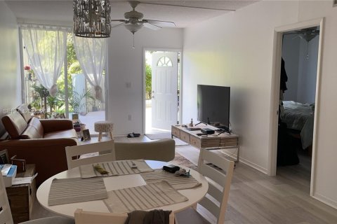 Apartment in Miami, Florida 1 bedroom, 72.09 sq.m. № 1995215 - photo 15