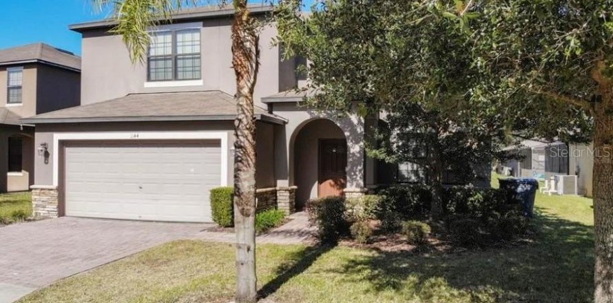 House in Davenport, Florida 6 bedrooms, 261.71 sq.m. № 2105970