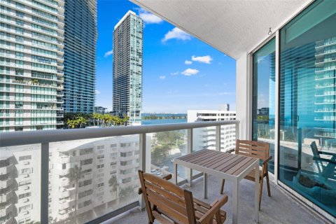 Condominio en alquiler en Miami, Florida, 1 dormitorio, 76.92 m2 № 1949625 - foto 14