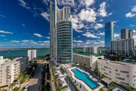 Condominio en alquiler en Miami, Florida, 1 dormitorio, 76.92 m2 № 1949625 - foto 25