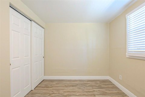 Casa en venta en Tampa, Florida, 4 dormitorios, 147.62 m2 № 1571728 - foto 17