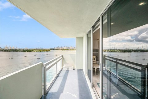 Condominio en alquiler en Miami Beach, Florida, 42.83 m2 № 2055759 - foto 2