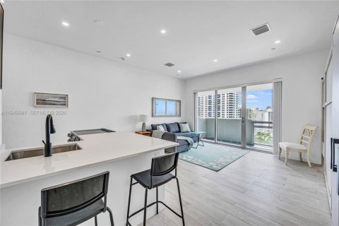 Condominio en alquiler en Miami Beach, Florida, 42.83 m2 № 2055759 - foto 13