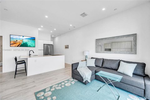 Condominio en alquiler en Miami Beach, Florida, 42.83 m2 № 2055759 - foto 28