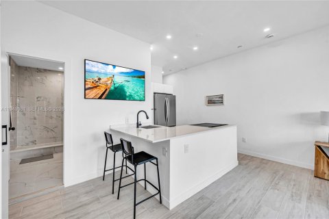 Condominio en alquiler en Miami Beach, Florida, 42.83 m2 № 2055759 - foto 20