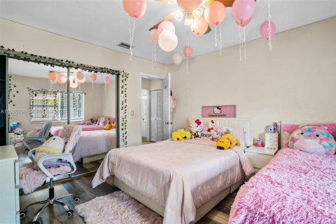 Immobilier commercial à vendre à Hollywood, Floride: 232.81 m2 № 2050306 - photo 12