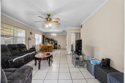 Immobilier commercial à vendre à Hollywood, Floride: 232.81 m2 № 2050306 - photo 19