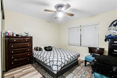 Immobilier commercial à vendre à Hollywood, Floride: 232.81 m2 № 2050306 - photo 13