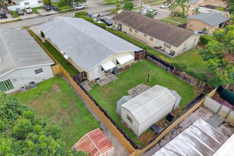 Immobilier commercial à vendre à Hollywood, Floride: 232.81 m2 № 2050306 - photo 30