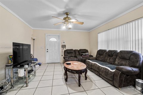 Immobilier commercial à vendre à Hollywood, Floride: 232.81 m2 № 2050306 - photo 18