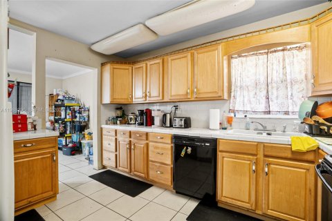 Immobilier commercial à vendre à Hollywood, Floride: 232.81 m2 № 2050306 - photo 21