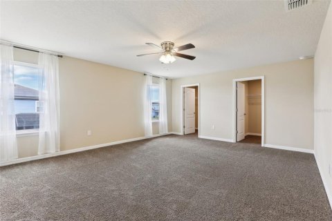 House in Davenport, Florida 5 bedrooms, 294.87 sq.m. № 1736564 - photo 25