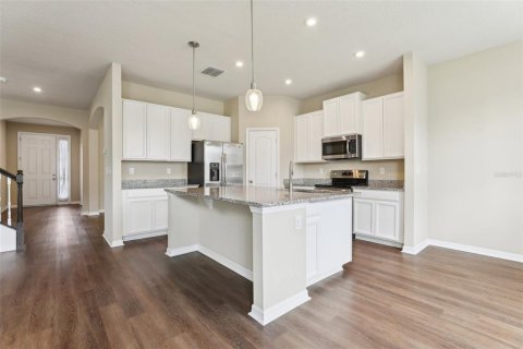 House in Davenport, Florida 5 bedrooms, 294.87 sq.m. № 1736564 - photo 7