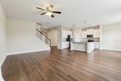 House in Davenport, Florida 5 bedrooms, 294.87 sq.m. № 1736564 - photo 6