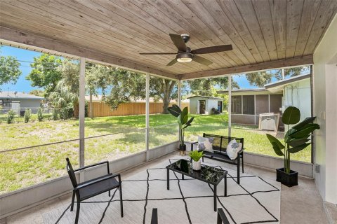 House in Saint Petersburg, Florida 2 bedrooms, 120.31 sq.m. № 1854646 - photo 23