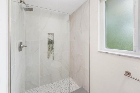 House in Saint Petersburg, Florida 2 bedrooms, 120.31 sq.m. № 1854646 - photo 17