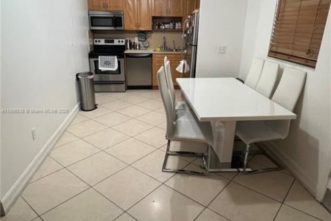 Condominio en venta en North Bay Village, Florida, 2 dormitorios, 83.61 m2 № 1948281 - foto 20