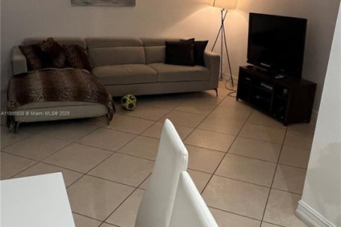 Condominio en venta en North Bay Village, Florida, 2 dormitorios, 83.61 m2 № 1948281 - foto 23