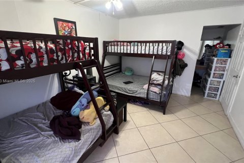 Condominio en venta en North Bay Village, Florida, 2 dormitorios, 83.61 m2 № 1948281 - foto 9