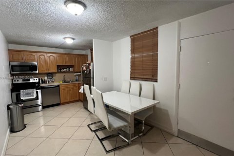 Condominio en venta en North Bay Village, Florida, 2 dormitorios, 83.61 m2 № 1948281 - foto 18