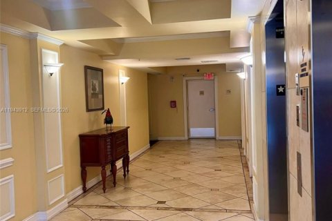 Купить кондоминиум в Майами, Флорида 2 спальни, 73.11м2, № 2001864 - фото 3