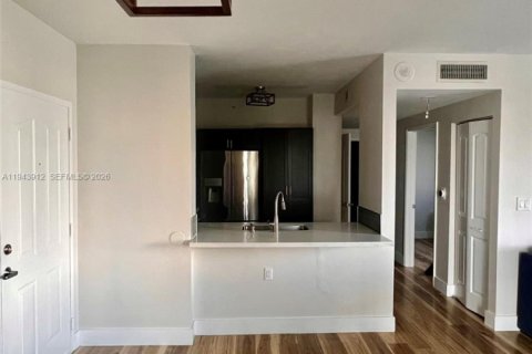 Купить кондоминиум в Майами, Флорида 2 спальни, 73.11м2, № 2001864 - фото 6