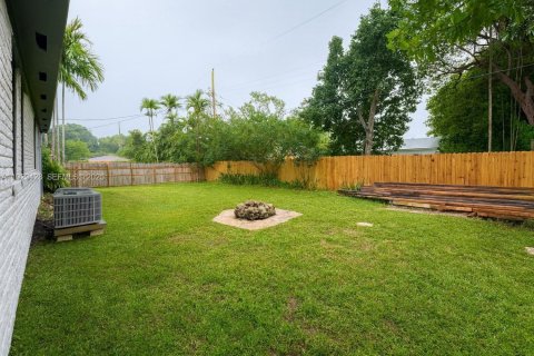 Casa en alquiler en Miami, Florida, 1 dormitorio, 60.39 m2 № 1987772 - foto 8