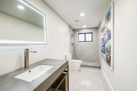 Casa en alquiler en Miami, Florida, 1 dormitorio, 60.39 m2 № 1987772 - foto 6