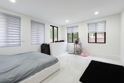 Casa en alquiler en Miami, Florida, 1 dormitorio, 60.39 m2 № 1987772 - foto 5