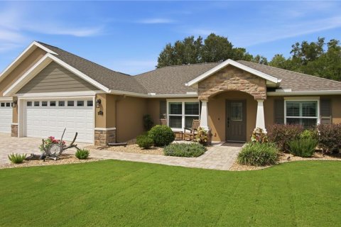 House in Dunnellon, Florida 3 bedrooms, 136.85 sq.m. № 2267482