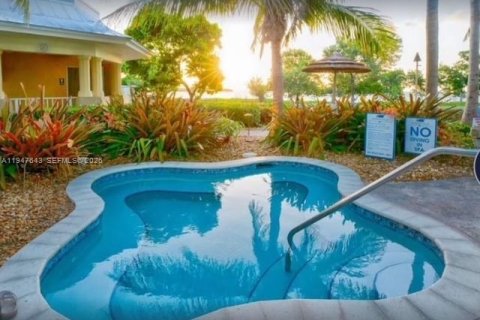 Townhouse in Key Largo, Florida 4 bedrooms, 232.26 sq.m. № 2003762 - photo 29