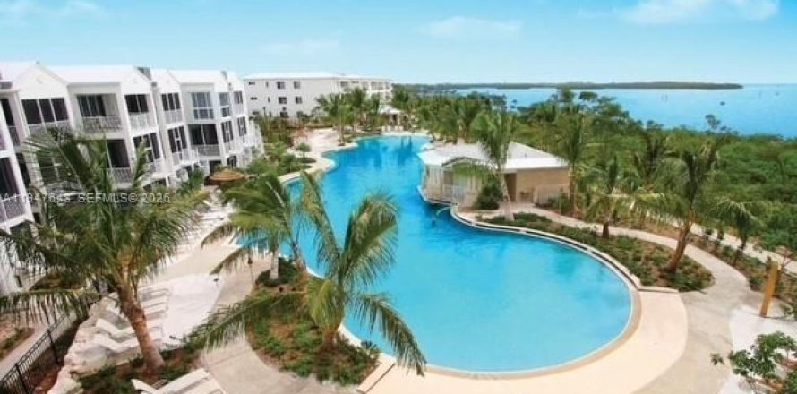 Townhouse in Key Largo, Florida 4 bedrooms, 232.26 sq.m. № 2003762