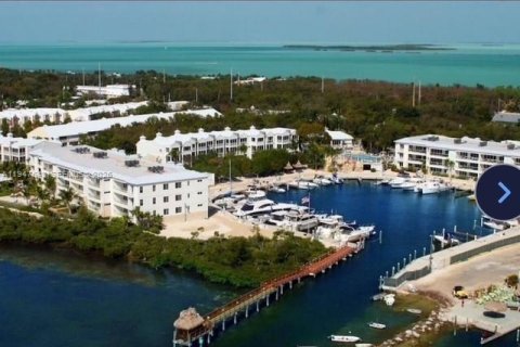 Townhouse in Key Largo, Florida 4 bedrooms, 232.26 sq.m. № 2003762 - photo 4