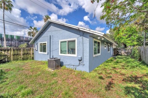 Casa en venta en Fort Lauderdale, Florida, 2 dormitorios, 92.44 m2 № 1954257 - foto 2