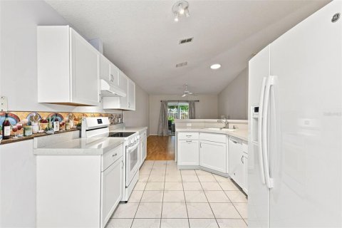 Купить виллу или дом в Апопка, Флорида 5 комнат, 151.62м2, № 2353261 - фото 13