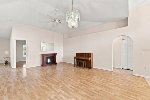Купить виллу или дом в Апопка, Флорида 5 комнат, 151.62м2, № 2353261 - фото 3